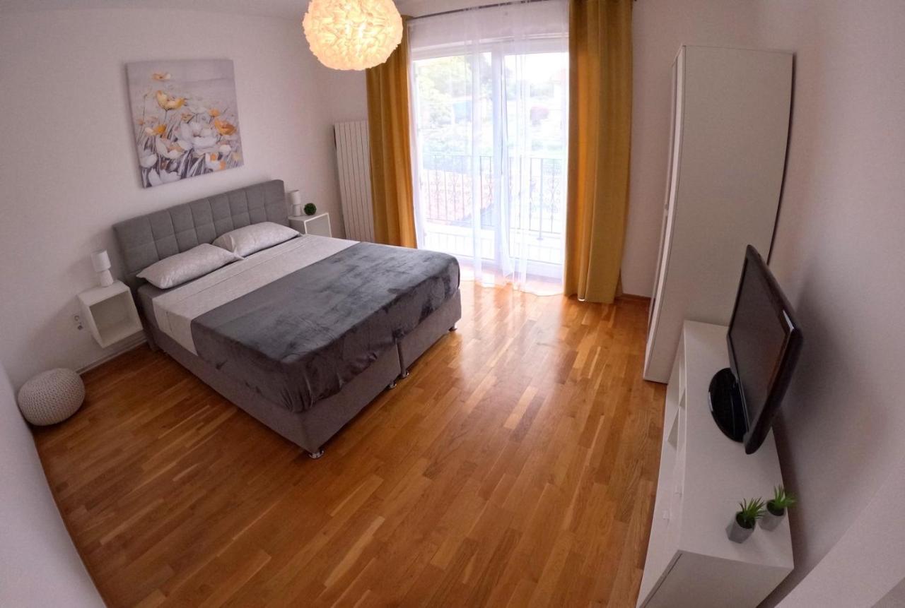 Apartment Flora Pula Zewnętrze zdjęcie